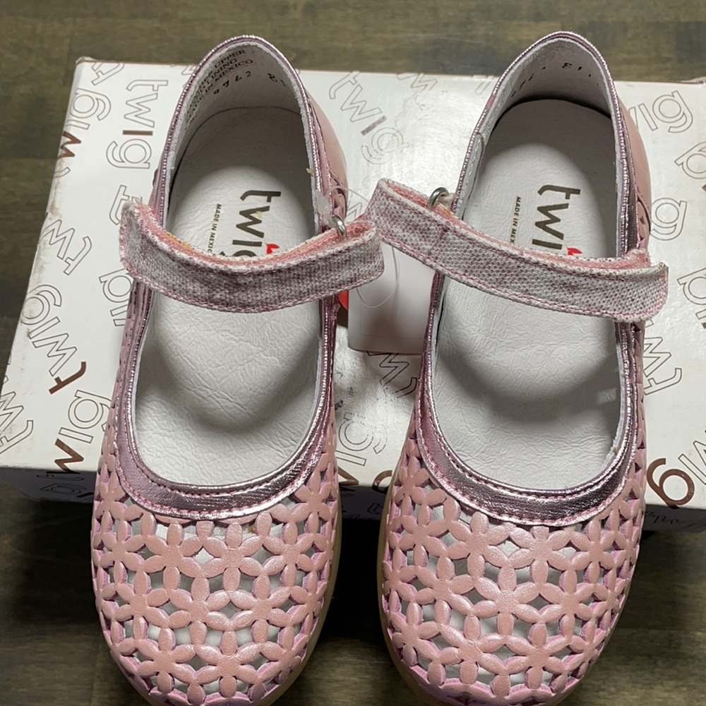 NWT Twig Girls Karen Pink Leather Size EUR 29 Shoes